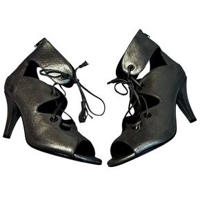 Poetic License Inched In Love Gold Strappy Heels Women's US 7.5 NYE Shoes